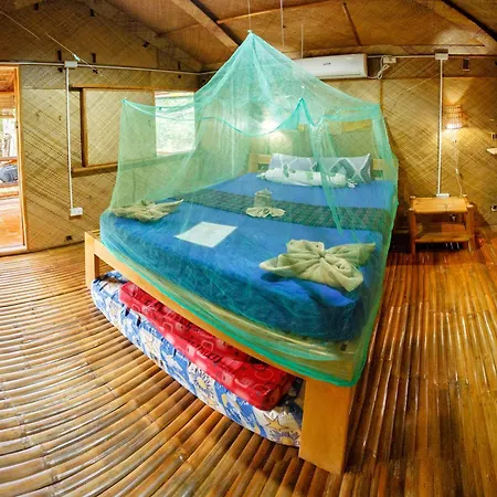 Camotes-Hidden-Huts