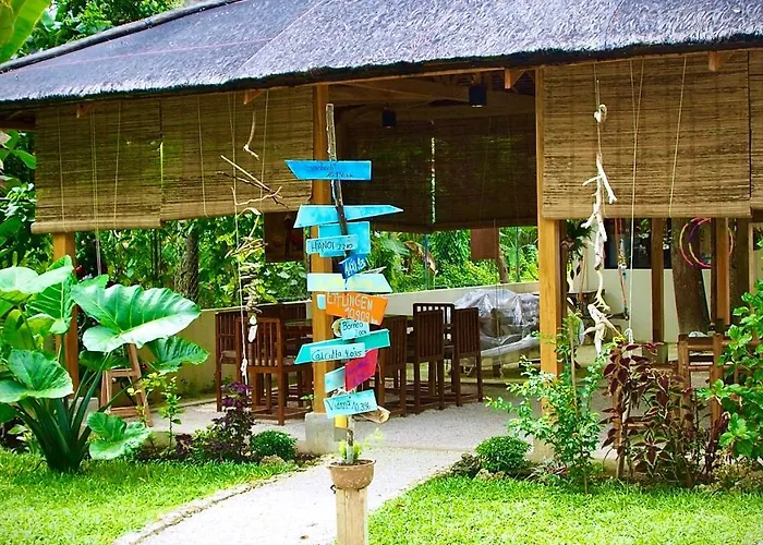 Resort Camotes-hidden-huts *