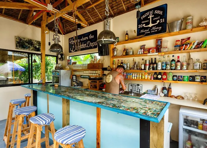 Camotes-hidden-huts
