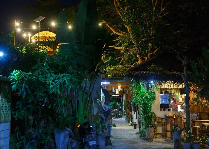 Resort Camotes-hidden-huts